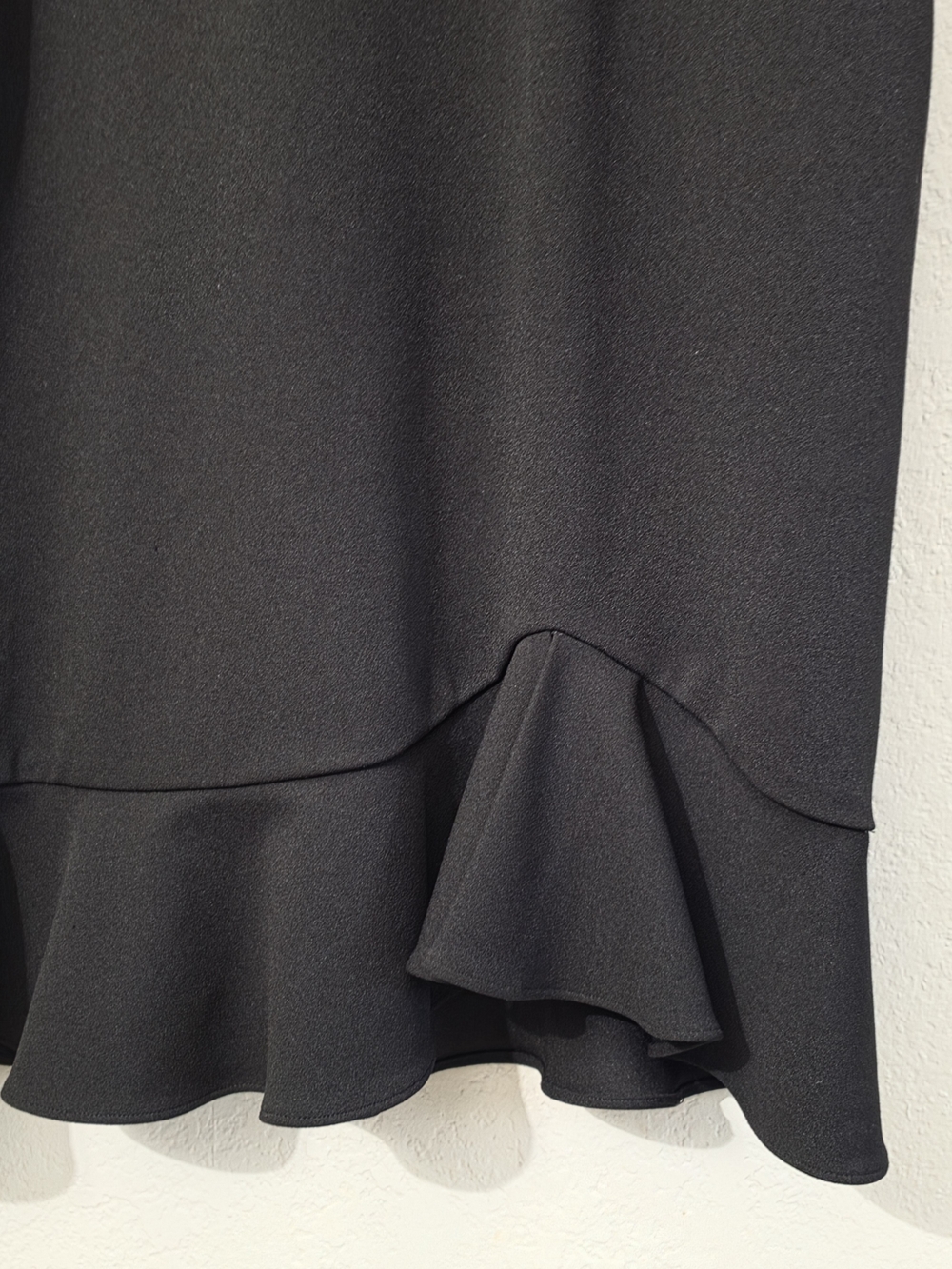 Betsey Johnson Black Scuba Crepe V-Neck Flounce Hem Midi Dress Womens 16 - Picture 6 of 13